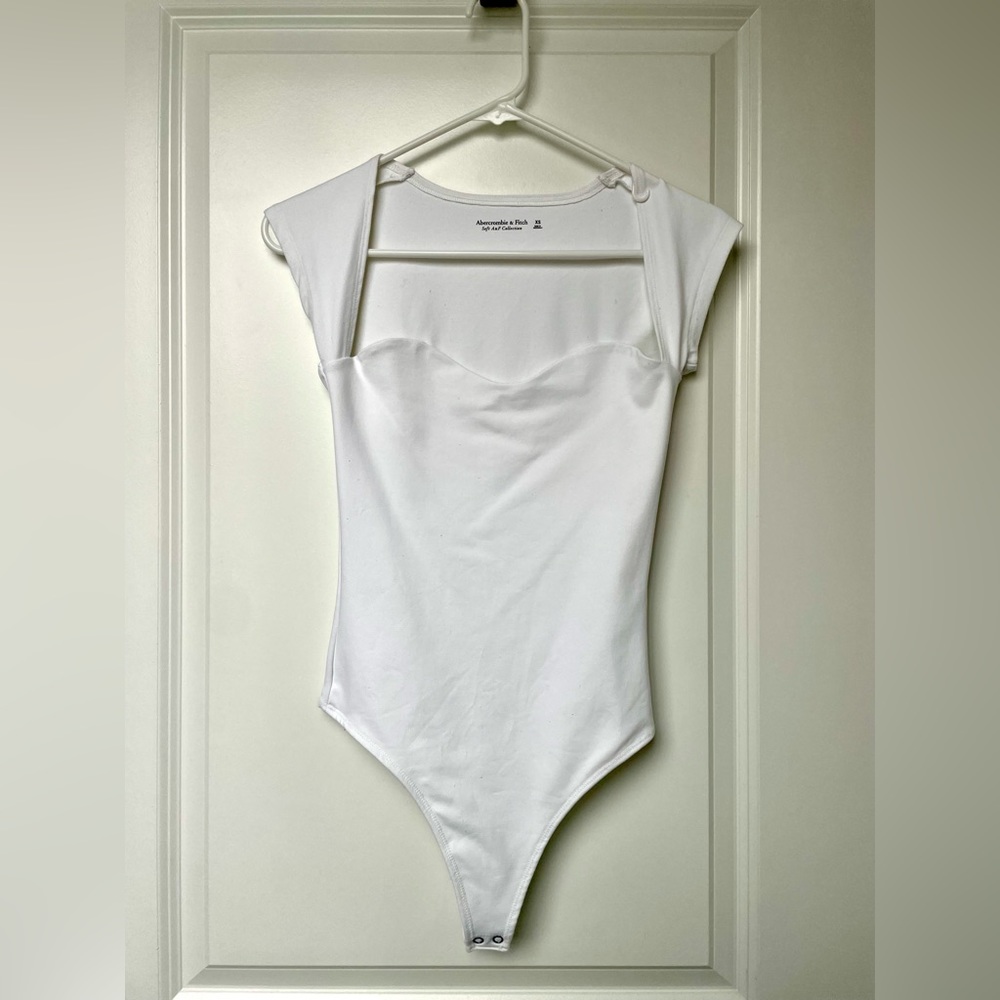 Abercrombie & Fitch Sweetheart Bodysuit - Size XS